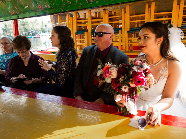 La boda de David y Lizzie en Xochimilco, Ciudad de México 81