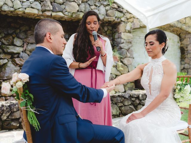 La boda de Roberto y Lucía en Valle de Bravo, Estado México 43