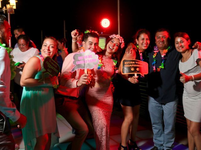 La boda de Oscar y Gabriela en Ixtapa Zihuatanejo, Guerrero 24