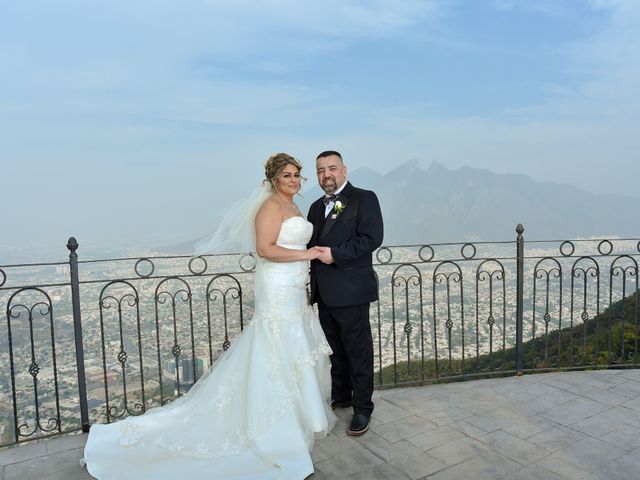 La boda de Iván y Brenda en Monterrey, Nuevo León 41