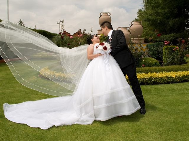 La boda de Christian y Iviance  en Tepotzotlán, Estado México 7