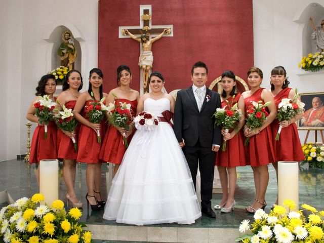 La boda de Christian y Iviance  en Tepotzotlán, Estado México 16
