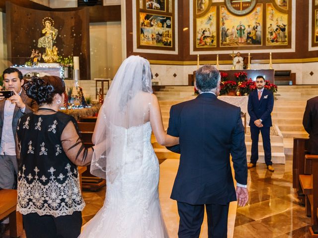La boda de Martín y Adriana en Zapopan, Jalisco 14