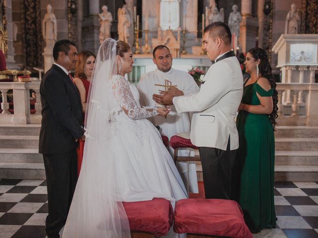 La boda de Carlos y Karla  en Mazatlán, Sinaloa 30