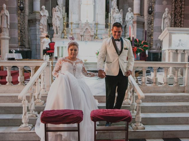 La boda de Carlos y Karla  en Mazatlán, Sinaloa 32