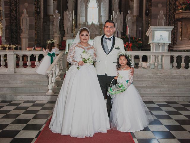 La boda de Carlos y Karla  en Mazatlán, Sinaloa 35
