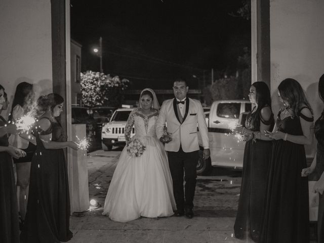 La boda de Carlos y Karla  en Mazatlán, Sinaloa 46