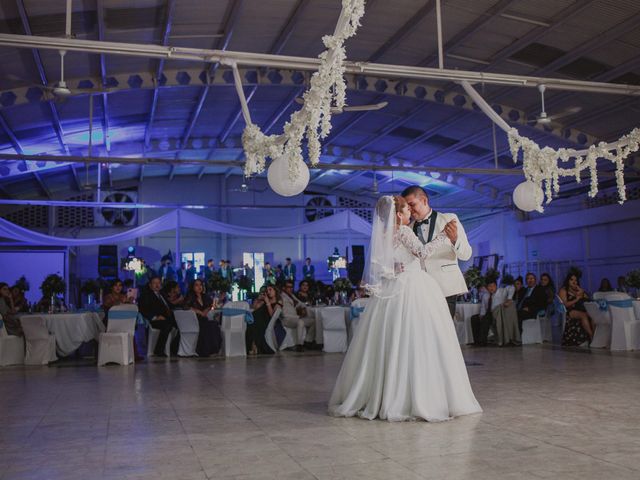 La boda de Carlos y Karla  en Mazatlán, Sinaloa 58