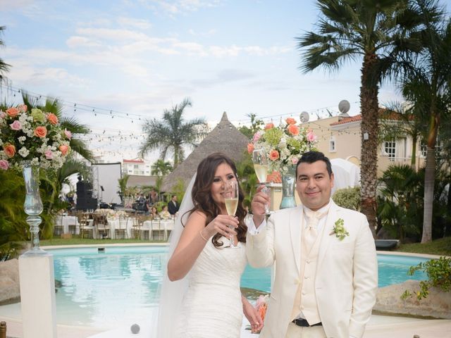 La boda de Mario y Daniela en Mazatlán, Sinaloa 44