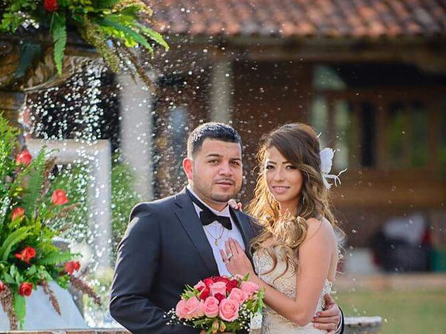 La boda de Adrián y Claudia en Cotija, Michoacán 43