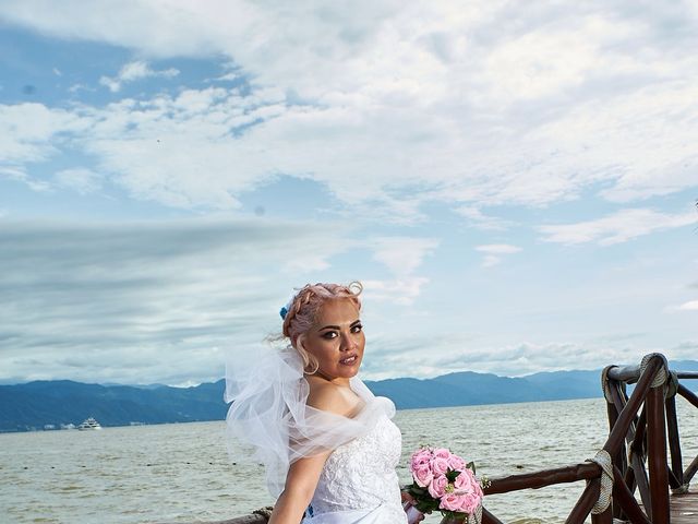 La boda de Marco y Vianney en Puerto Vallarta, Jalisco 9