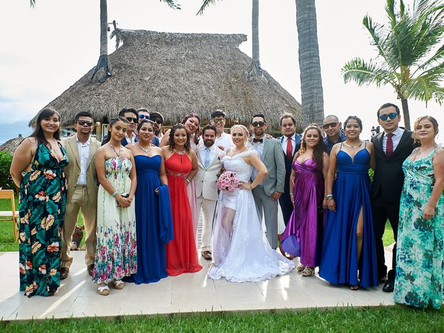 La boda de Marco y Vianney en Puerto Vallarta, Jalisco 11