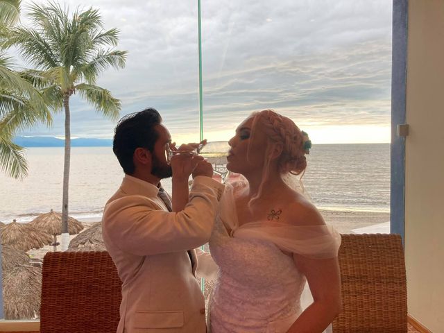 La boda de Marco y Vianney en Puerto Vallarta, Jalisco 12