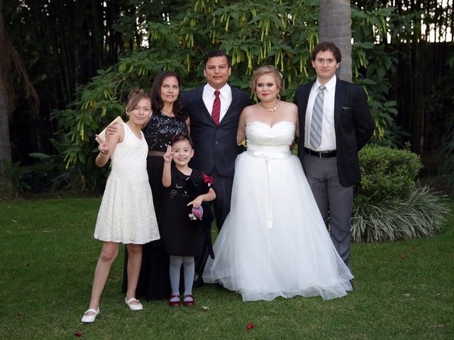 La boda de Carlos y Scarlett en Zapopan, Jalisco 19