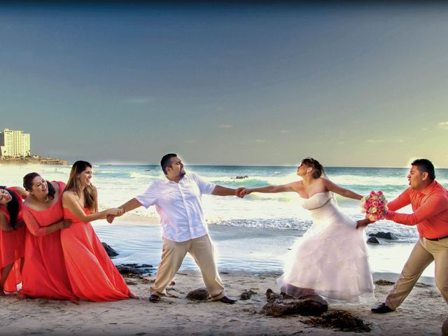 La boda de Carlos y Estrella en Tijuana, Baja California 14