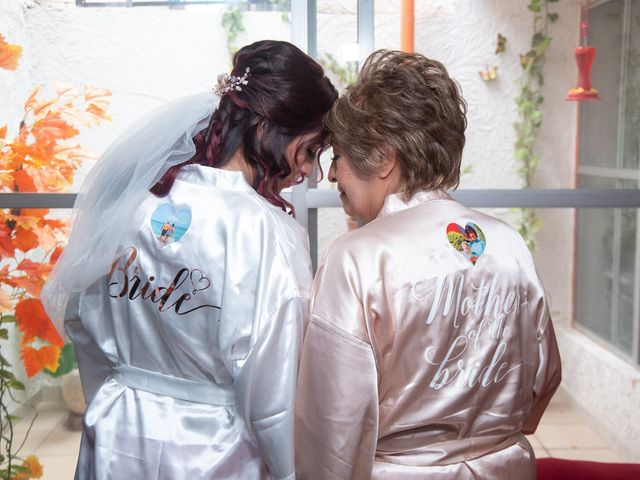 La boda de Christian  y Laura  en León, Guanajuato 12