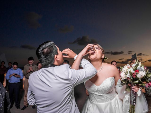 La boda de Rogelio y Nydia en Acapulco, Guerrero 33