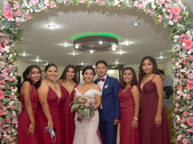 La boda de Misael y Zuri en Comalcalco, Tabasco 11