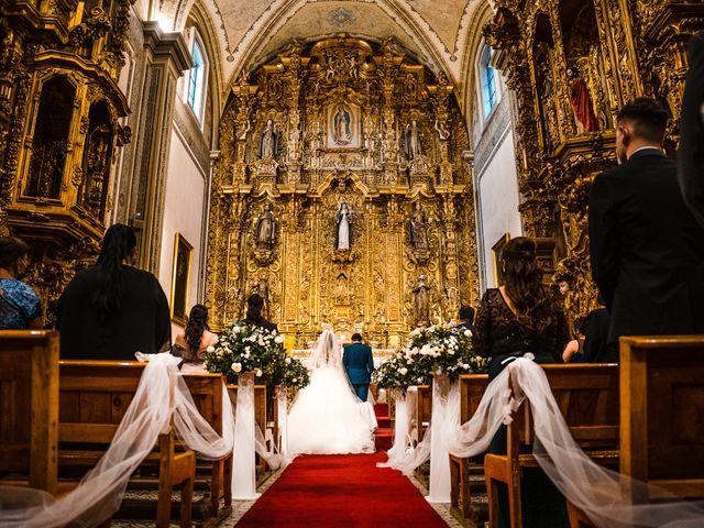 La boda de Adriana y Cristian en Morelia, Michoacán 19