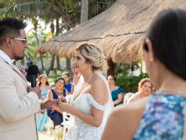 La boda de Ricardo y Kenia en Cancún, Quintana Roo 19
