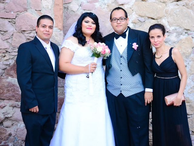 La boda de Hugo  y Cynthia  en Aguascalientes, Aguascalientes 33