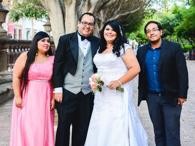 La boda de Hugo  y Cynthia  en Aguascalientes, Aguascalientes 36