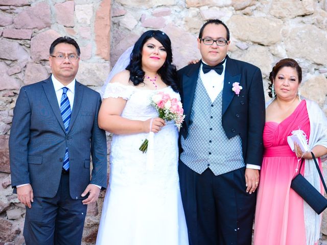 La boda de Hugo  y Cynthia  en Aguascalientes, Aguascalientes 37