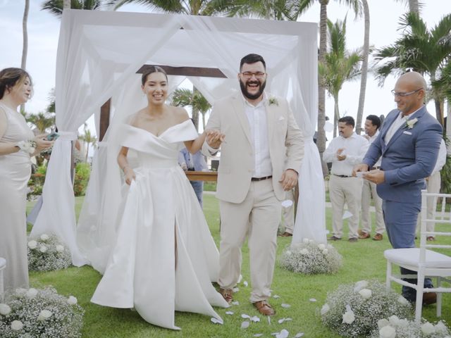 La boda de Adrián y Jasmine en Nuevo Vallarta, Nayarit 3