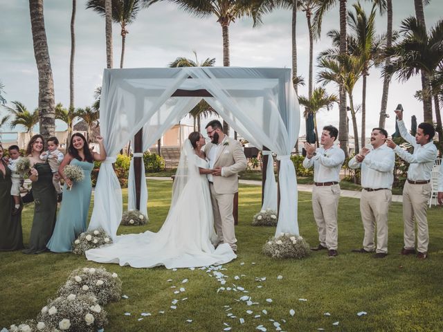 La boda de Adrián y Jasmine en Nuevo Vallarta, Nayarit 16