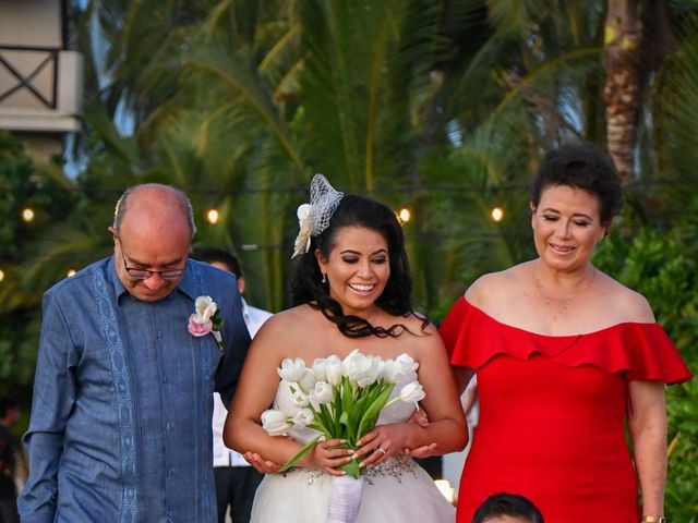 La boda de Roberto y Maru en Acapulco, Guerrero 27