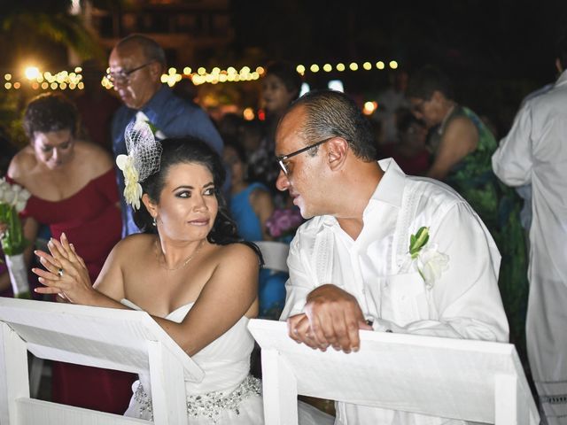 La boda de Roberto y Maru en Acapulco, Guerrero 29