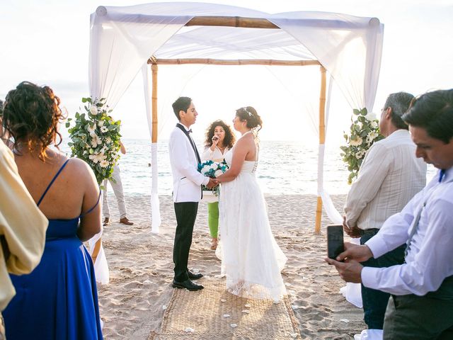 La boda de Job  y Adriana  en Puerto Vallarta, Jalisco 2