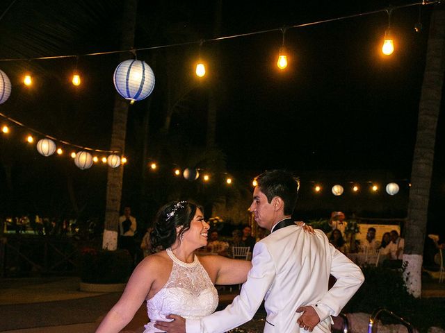 La boda de Job  y Adriana  en Puerto Vallarta, Jalisco 6