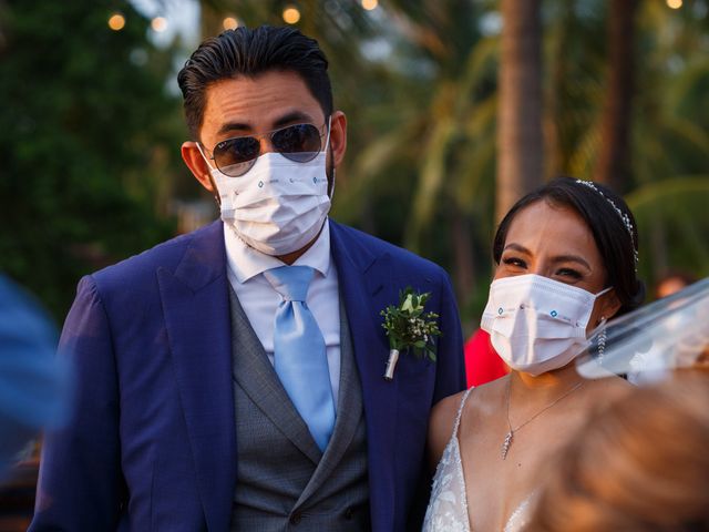 La boda de Augusto y Claudia en Bahía de Banderas, Nayarit 15