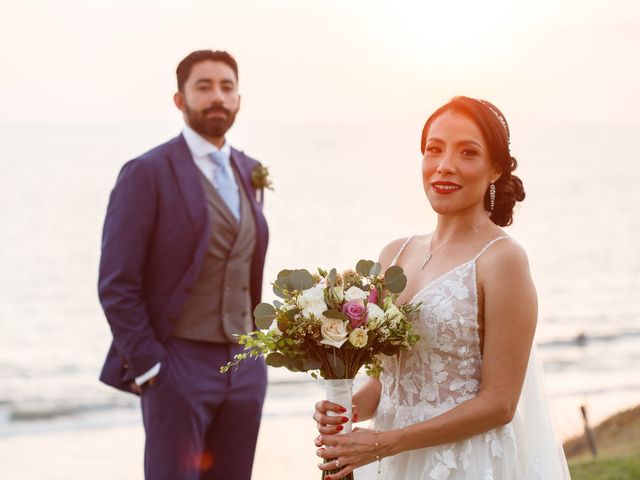 La boda de Augusto y Claudia en Bahía de Banderas, Nayarit 19