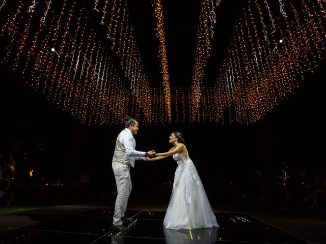 La boda de Augusto y Claudia en Bahía de Banderas, Nayarit 32