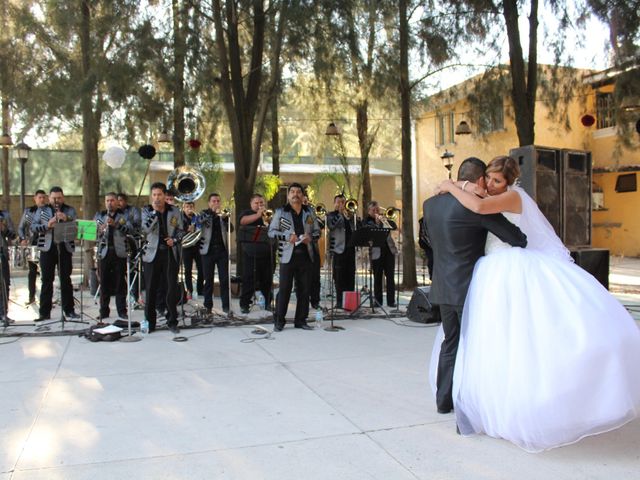 La boda de Saúl y Viviana en Zapopan, Jalisco 16
