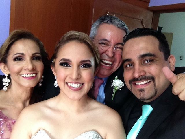 La boda de Omar y Silvia  en Veracruz, Veracruz 5