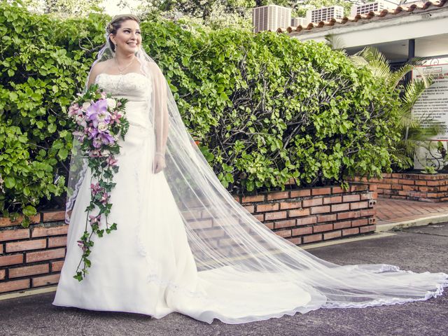 La boda de Gisellys y Franklin en Rosarito, Baja California 24