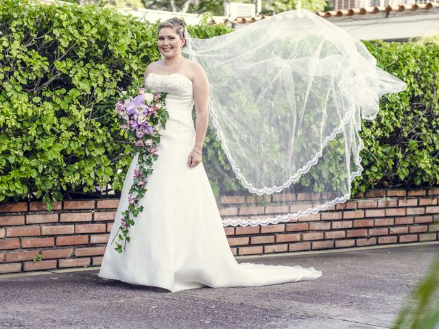 La boda de Gisellys y Franklin en Rosarito, Baja California 25