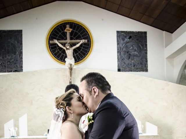 La boda de Gisellys y Franklin en Rosarito, Baja California 36