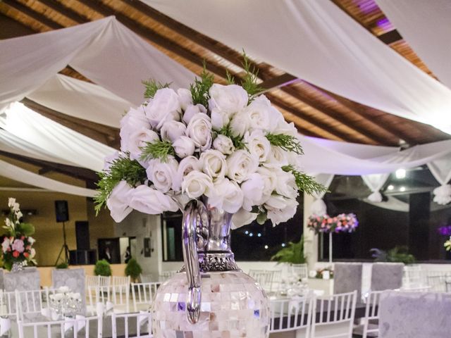 La boda de Gisellys y Franklin en Rosarito, Baja California 44