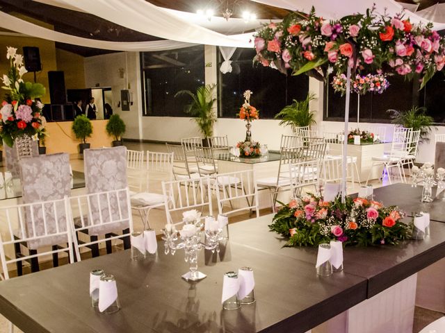 La boda de Gisellys y Franklin en Rosarito, Baja California 45