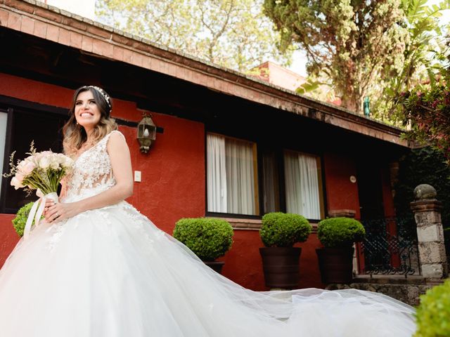 La boda de Adrián y Fabiola en Morelia, Michoacán 36