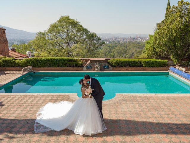 La boda de Adrián y Fabiola en Morelia, Michoacán 52