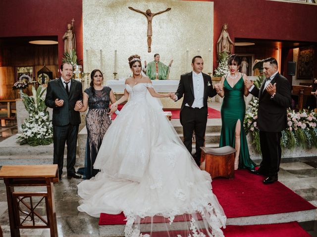 La boda de Jhoseline y Gerardo en Zapopan, Jalisco 32