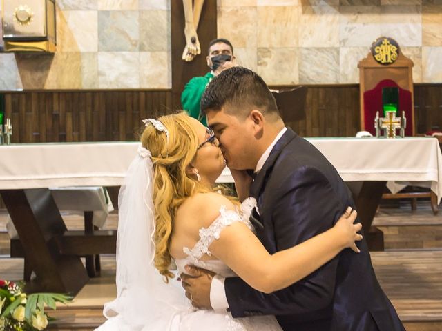 La boda de Oscar y Karen  en Saltillo, Coahuila 3