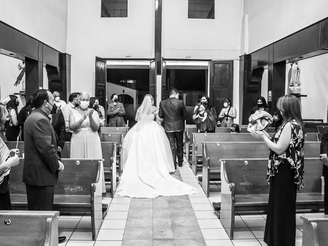 La boda de Oscar y Karen  en Saltillo, Coahuila 5