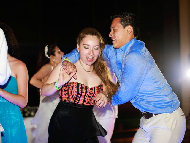 La boda de Josue y Laura en Cancún, Quintana Roo 31