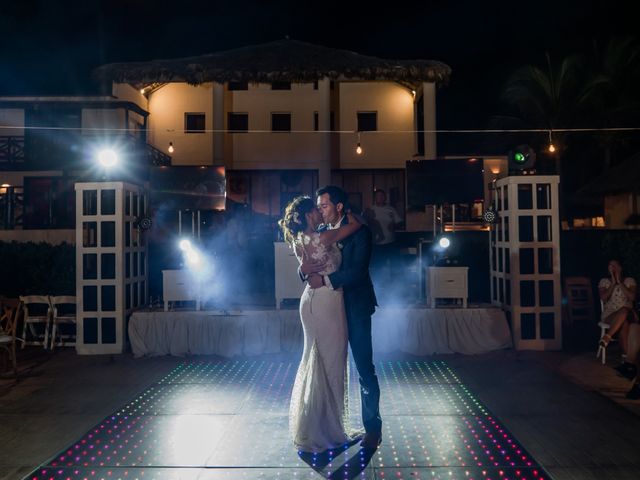 La boda de Mauricio y Alejandra en Acapulco, Guerrero 40